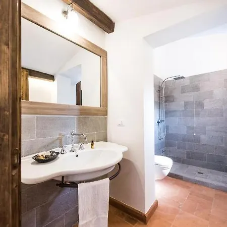 Tenuta Torre Di Pian Castagno * Sutri