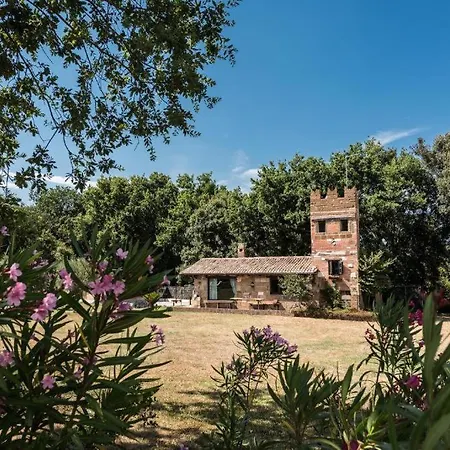 Tenuta Torre Di Pian Castagno Farm stay *